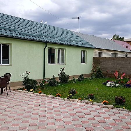 Datka Guest House Naryn Extérieur photo